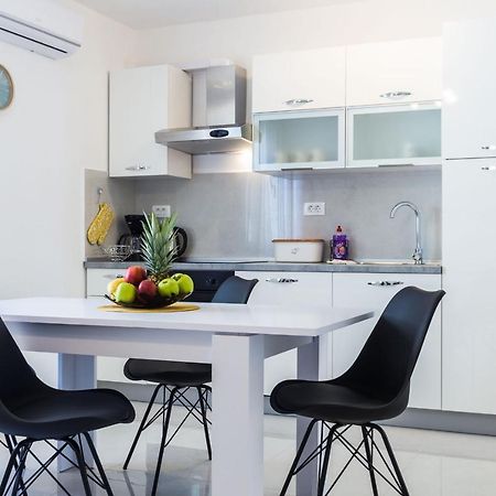 Petra Modern Apartment With Free Parking And Bbq Zadar Ngoại thất bức ảnh