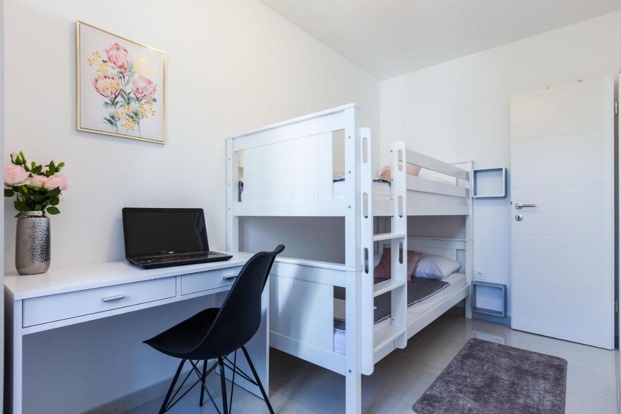Petra Modern Apartment With Free Parking And Bbq Zadar Ngoại thất bức ảnh