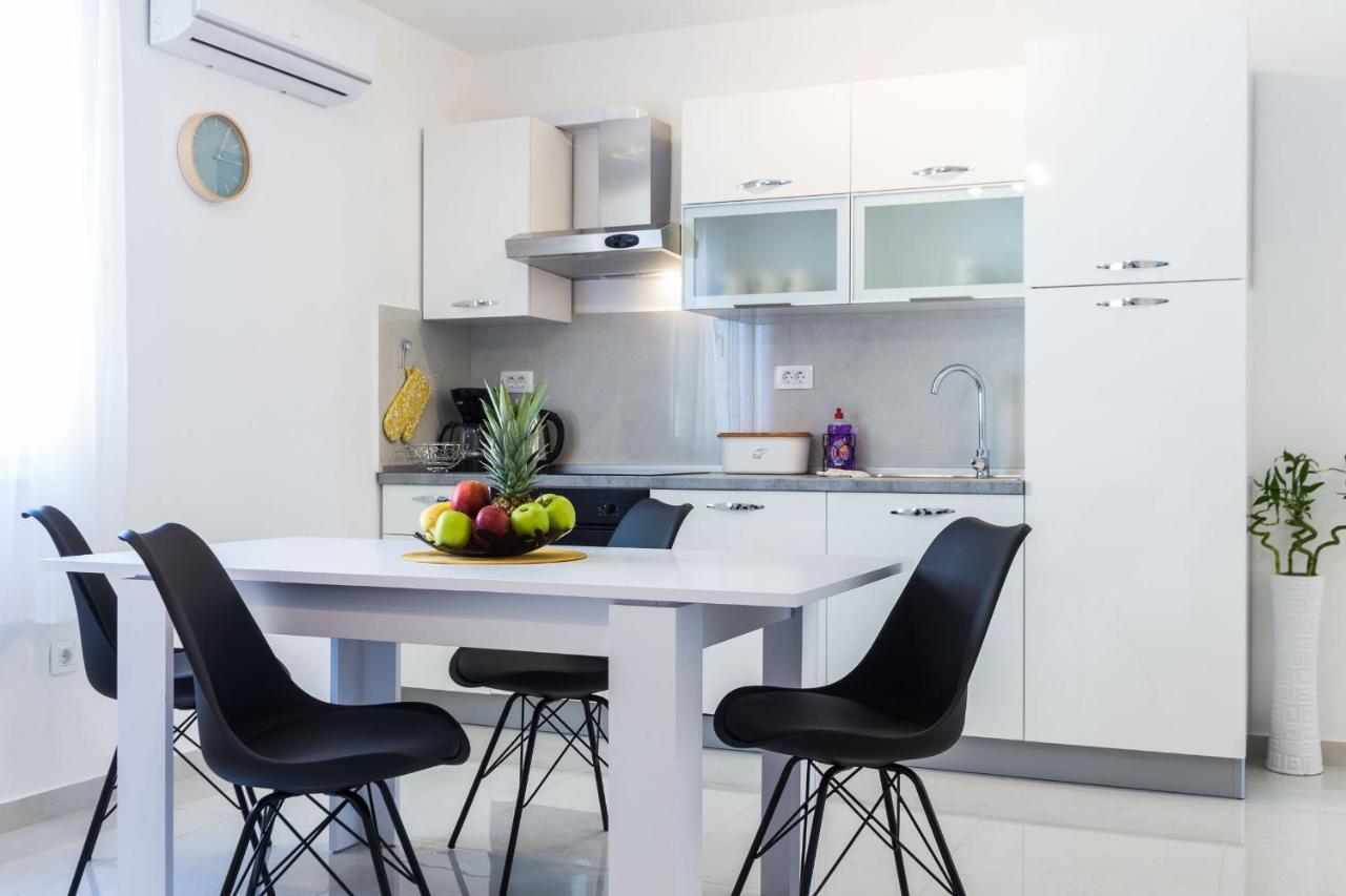 Petra Modern Apartment With Free Parking And Bbq Zadar Ngoại thất bức ảnh