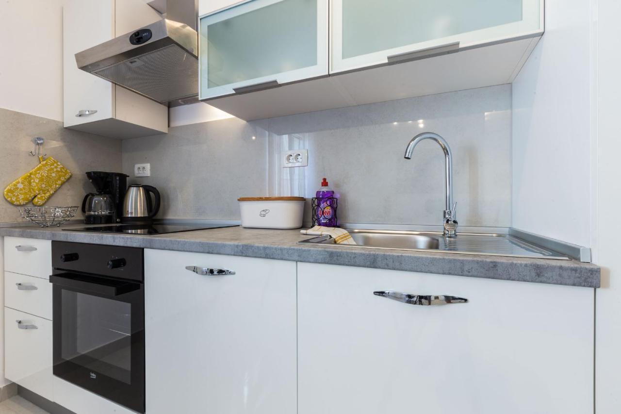 Petra Modern Apartment With Free Parking And Bbq Zadar Ngoại thất bức ảnh